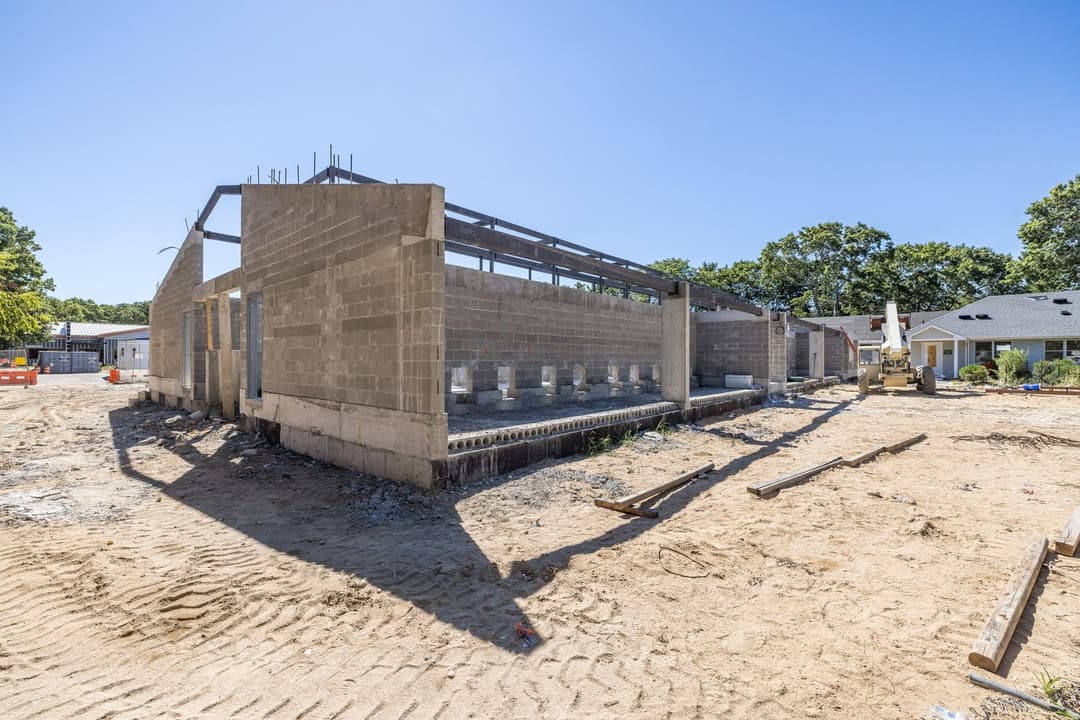 8.13.2022 Kennel NW Corner, photo Lena Yaremenko